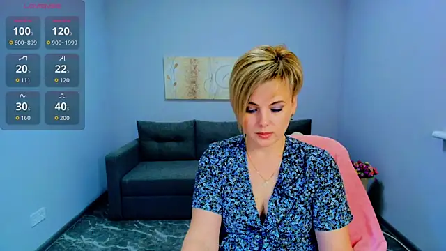 Julia Wilsone online show from February 28, 1:00 pm