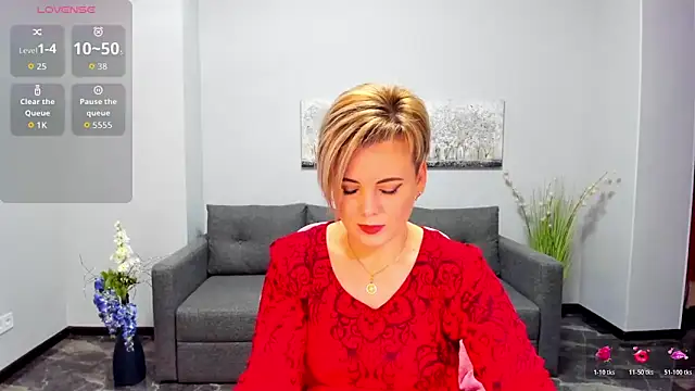 Julia Wilsone online show from November 30, 7:20 am