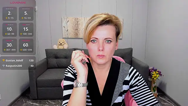 Julia Wilsone online show from January 27, 4:54 pm