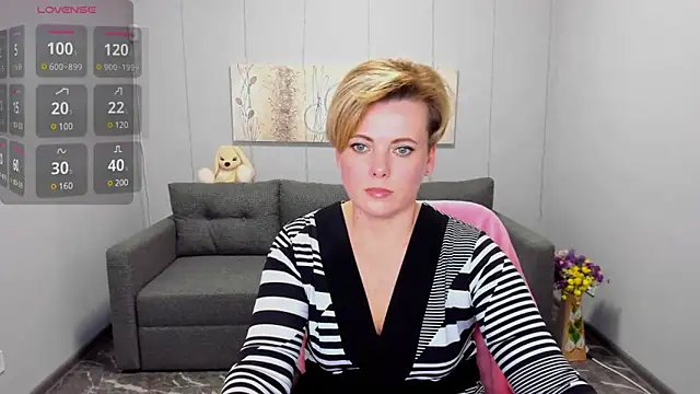 Julia Wilsone online show from January 27, 1:09 pm