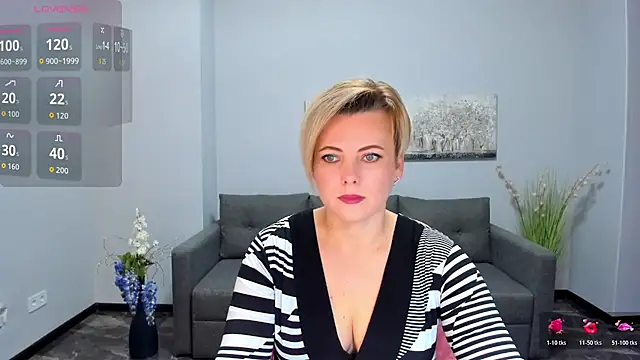 Julia Wilsone online show from November 20, 7:09 am