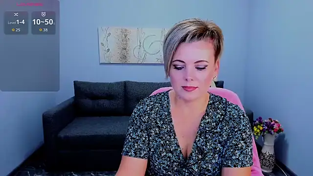 Julia Wilsone online show from November 23, 7:18 am