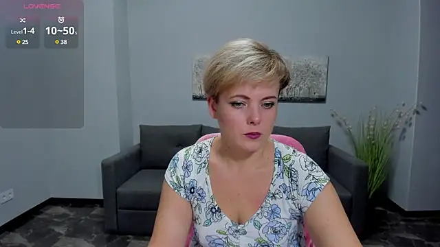 Julia Wilsone online show from January 24, 6:57 am
