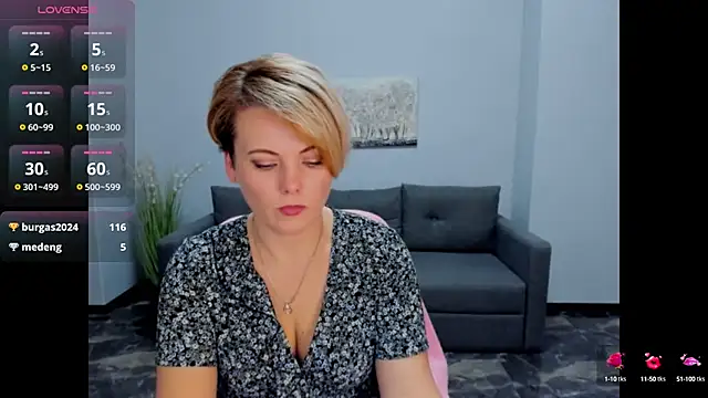 Julia Wilsone online show from March 2, 9:54 am
