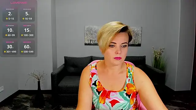 Julia Wilsone online show from September 11, 11:43 am