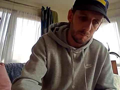 Snapshot of HungKing88 chatting on January 17, 12:31 pm HungKing88 online show from January 17, 12:31 pm