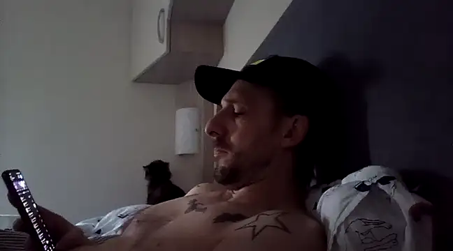 Snapshot of HungKing88 chatting on January 29, 9:23 am HungKing88 online show from January 29, 9:23 am