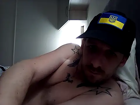 Snapshot of HungKing88 chatting on February 10, 11:46 am HungKing88 online show from February 10, 11:46 am