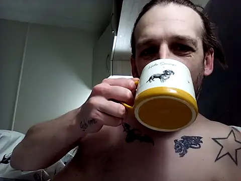 Snapshot of HungKing88 chatting on December 27, 8:45 am HungKing88 online show from December 27, 8:45 am