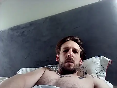 Snapshot of HungKing88 chatting on December 5, 9:22 am HungKing88 online show from December 5, 9:22 am