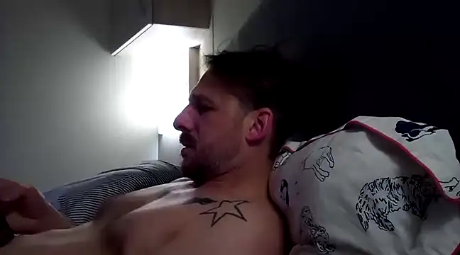 Snapshot of HungKing88 chatting on March 10, 9:45 am HungKing88 online show from March 10, 9:45 am