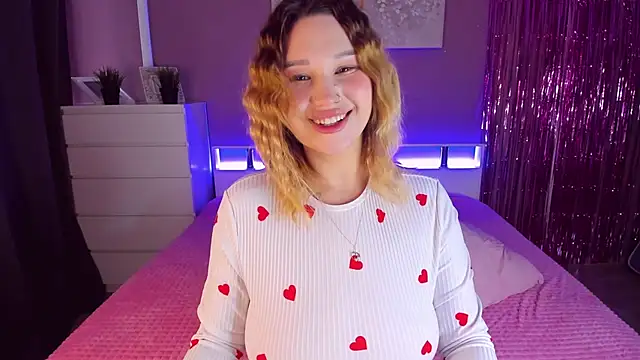 KarenBlair online show from February 19, 6:32 am