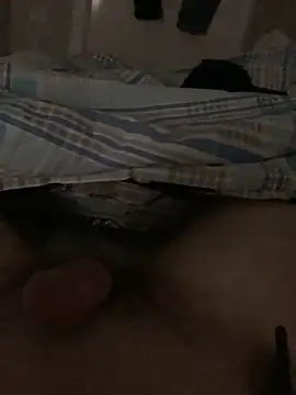 Snapshot of Erenn34 chatting on October 12, 12:45 am Erenn34 online show from October 12, 12:45 am