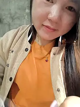 Snapshot of Sweetlove_77 chatting on March 11, 12:44 am Sweetlove 77 online show from March 11, 12:44 am