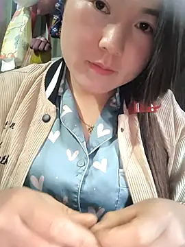 Snapshot of Sweetlove_77 chatting on March 13, 10:15 am Sweetlove 77 online show from March 13, 10:15 am