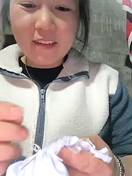 Snapshot of Sweetlove_77 chatting on February 3, 12:36 pm Sweetlove 77 online show from February 3, 12:36 pm