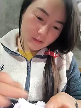 Snapshot of Sweetlove_77 chatting on February 25, 10:15 am Sweetlove 77 online show from February 25, 10:15 am