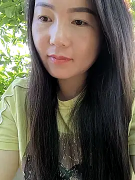 Snapshot of Sweetlove_77 chatting on October 13, 12:34 am Sweetlove 77 online show from October 13, 12:34 am