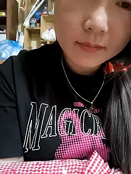 Snapshot of Sweetlove_77 chatting on September 19, 2:04 am Sweetlove 77 online show from September 19, 2:04 am