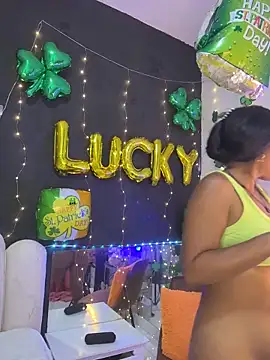 AlisonHoot69 online show from April 1, 12:57 am