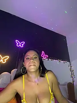 Snapshot of AlisonHoot69 chatting on March 15, 7:31 am AlisonHoot69 online show from March 15, 7:31 am