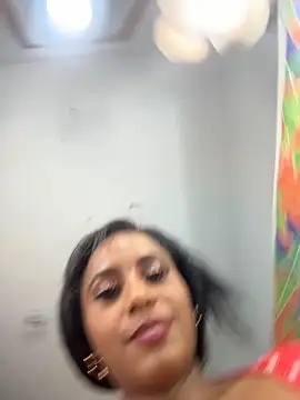 AlisonHoot69 online show from March 3, 10:39 pm