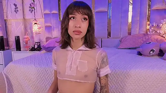 MadisonWood01 online show from October 15, 6:54 am