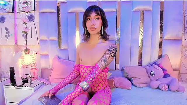 MadisonWood01 online show from October 5, 5:53 am