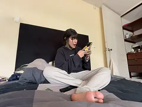 Snapshot of xdirtyvenomx chatting on February 4, 9:10 pm xdirtyvenomx online show from February 4, 9:10 pm