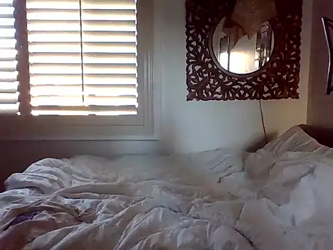 tengocanicas online show from December 18, 3:33 pm