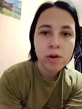 Snapshot of Gussie_Bridie chatting on October 13, 4:14 am Gussie Bridie online show from October 13, 4:14 am