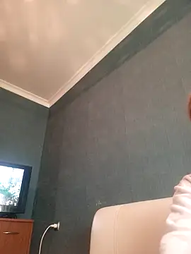 Snapshot of Gussie_Bridie chatting on February 23, 7:55 am Gussie Bridie online show from February 23, 7:55 am