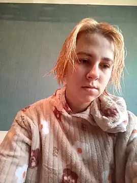 Snapshot of Gussie_Bridie chatting on February 16, 7:37 am Gussie Bridie online show from February 16, 7:37 am