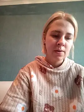 Snapshot of Gussie_Bridie chatting on March 9, 6:39 am Gussie Bridie online show from March 9, 6:39 am