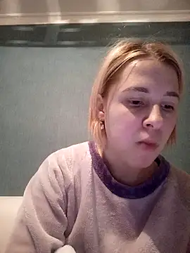 Snapshot of Gussie_Bridie chatting on February 22, 2:41 pm Gussie Bridie online show from February 22, 2:41 pm