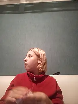 Snapshot of Gussie_Bridie chatting on January 30, 3:19 pm Gussie Bridie online show from January 30, 3:19 pm