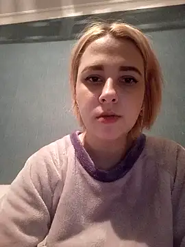 Snapshot of Gussie_Bridie chatting on February 2, 2:45 pm Gussie Bridie online show from February 2, 2:45 pm
