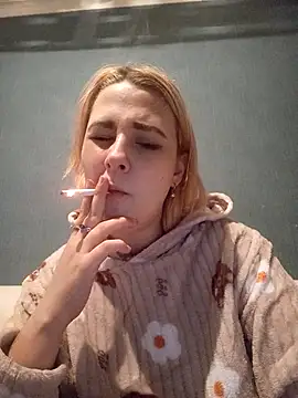 Snapshot of Gussie_Bridie chatting on March 5, 3:07 pm Gussie Bridie online show from March 5, 3:07 pm
