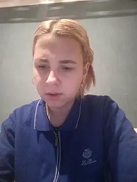 Snapshot of Gussie_Bridie chatting on February 9, 2:50 pm Gussie Bridie online show from February 9, 2:50 pm