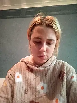 Snapshot of Gussie_Bridie chatting on February 18, 7:10 am Gussie Bridie online show from February 18, 7:10 am