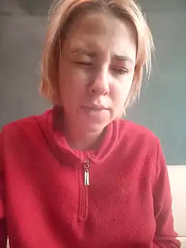 Snapshot of Gussie_Bridie chatting on February 13, 7:24 am Gussie Bridie online show from February 13, 7:24 am