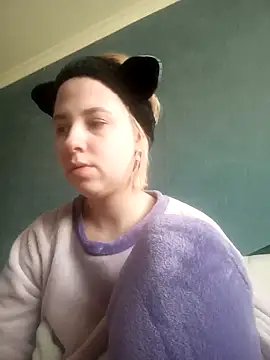 Snapshot of Gussie_Bridie chatting on February 25, 7:09 am Gussie Bridie online show from February 25, 7:09 am