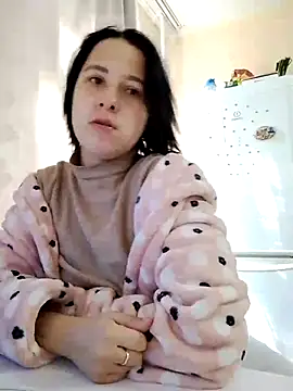 Snapshot of Gussie_Bridie chatting on October 16, 4:32 am Gussie Bridie online show from October 16, 4:32 am