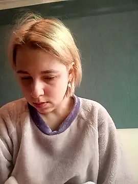Snapshot of Gussie_Bridie chatting on February 1, 8:08 am Gussie Bridie online show from February 1, 8:08 am