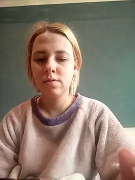 Snapshot of Gussie_Bridie chatting on February 27, 11:50 am Gussie Bridie online show from February 27, 11:50 am
