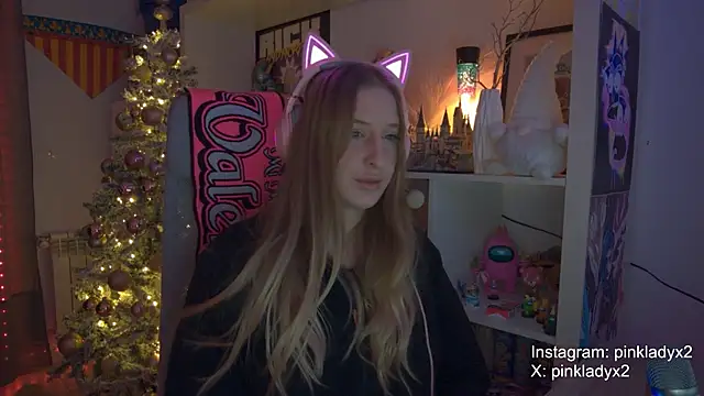 Pinkyladyxxx online show from November 22, 12:10 am