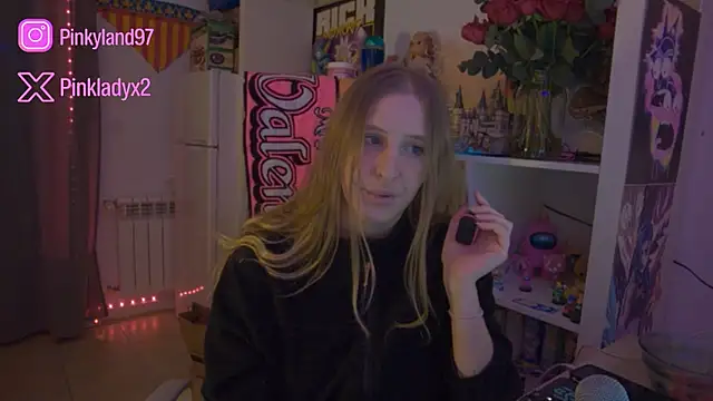 Pinkyladyxxx online show from January 16, 12:03 am