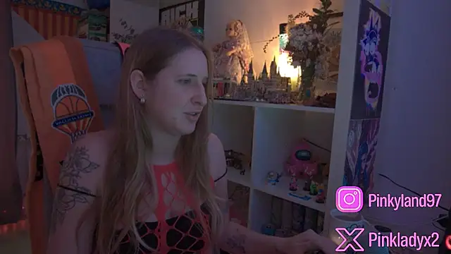 Pinkyladyxxx online show from March 8, 3:37 pm