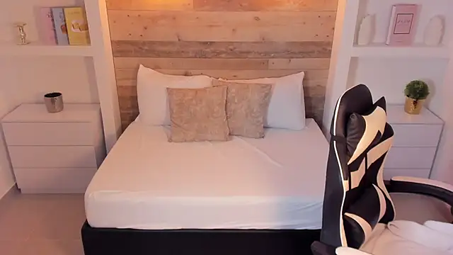 nicky peyton online show from October 12, 2:57 am