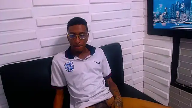 Snapshot of Jose_Smoke chatting on November 21, 3:11 pm Jose Smoke online show from November 21, 3:11 pm